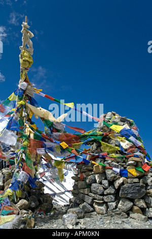 Gebetsfahnen. Thorung La Pass (5416m). Annapurna Circuit Trek. Nepal Stockfoto