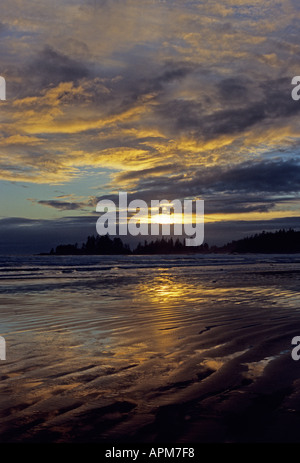 Kanada BC Vancouver Island PACIFIC RIM NATIONAL PARK Long Beach bei Sonnenuntergang Stockfoto