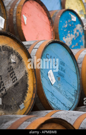 Whisky-Fässer in Speyside Cooperage, Visitor Centre, Craigellachie, Aberlour, Banffshire, Grampian Schottland, Vereinigtes Königreich Stockfoto