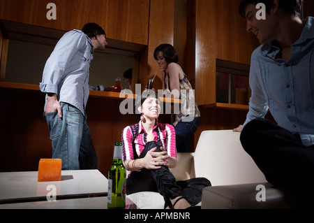 Gruppe von Menschen in einer bar Stockfoto