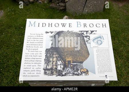 Informationstafel an der Midhowe Broch Eisen im Alter befestigte Festung Rousay Isalnd Orkney Scotland UK Stockfoto