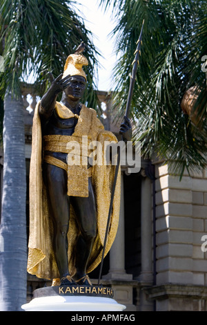 Statue von König Kamehameha das große draußen das Zustand höchste Gerichtsgebäude Honolulu Stadtzentrum Hawaii USA Stockfoto