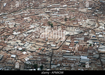 Luftaufnahme von Kibera Slum am Stadtrand von Nairobi, Kenia, Afrika Stockfoto