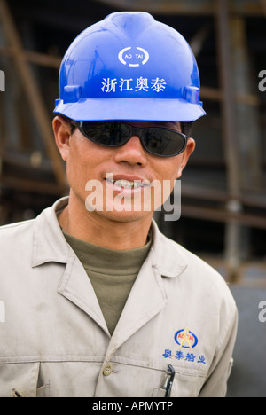 Ship Yard Vorarbeiter, Aotai Schiff Manufacturing Company, Yueqing, Zhejiang Province, China Stockfoto