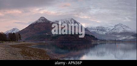 Pap von Glencoe über Loch Leven bei Sonnenuntergang Stockfoto