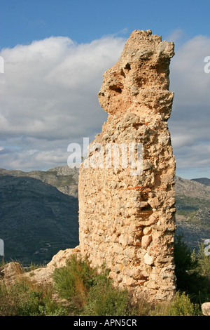 Orba Burg jetzt eine Ruine ursprünglich von den Mauren erbaut bevor er die Christen um das 13. Jahrhundert übernommen und bekannt Stockfoto