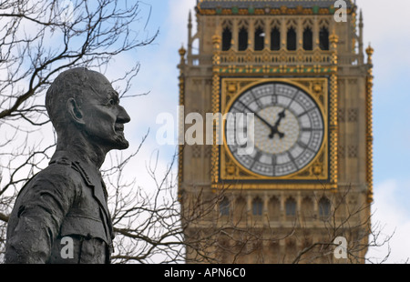 Statue von Jan Christian Smuts an Westminster London England Stockfoto