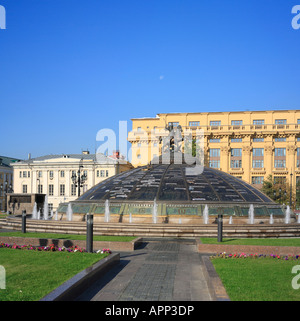 Statue des Heiligen Georg, Manege-Platz, Moskau, Russland Stockfoto