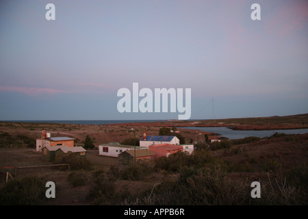 20. Oktober 2007 Sonnenuntergang in Caleta Sara Cabo Dos Bahias Park in der Nähe von Camarones Chubut Patagonien Argentinien Stockfoto