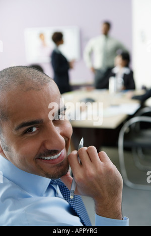 Nahen Ostens Geschäftsmann im Konferenzraum Stockfoto