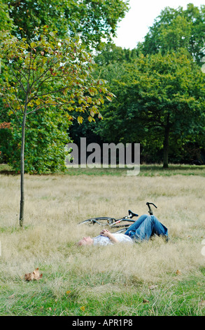 Person im Hyde Park, London Stockfoto