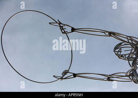 Thanksgiving Leuchtturm Skulptur Leuchtfeuer der Hoffnung des Künstlers Andy Scott hält die Schleife empor in Danksagung quadratische Belfast Stockfoto