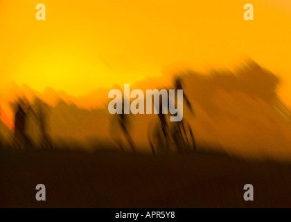 Dramatisches Bild der Lowry-artige Radfahrer und Jogger Stockfoto