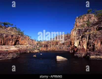 Kanu entlang Katherine Gorge Nitmiluk National Park Northern Territory Australien Stockfoto