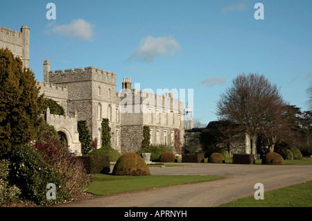 Die vordere Erhebung des West Dean House im Winter. West Sussex, England Stockfoto