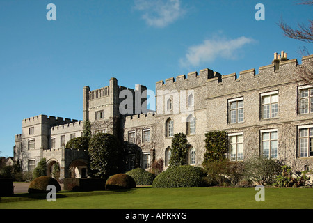 Die vordere Erhebung des West Dean House im Winter. West Sussex, England Stockfoto