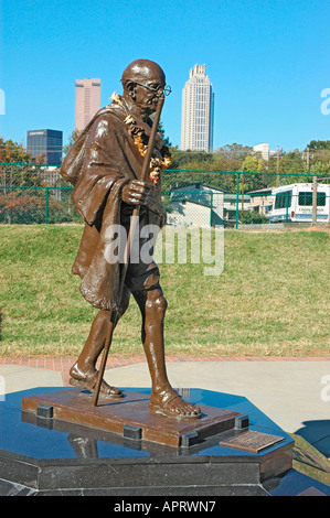 Mahatma Gandhi Statue auf der International Civil Rights Walk of Fame an der Martin Luther King Jr. National Historic Site in Atlanta GA USA Frieden Stockfoto