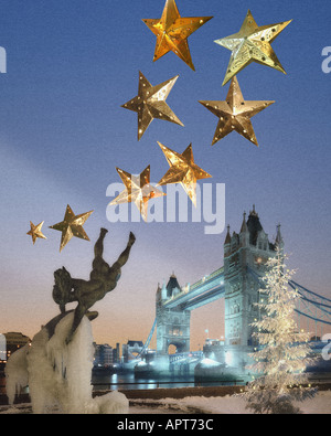 GB - LONDON: Weihnachtszeit an der Tower Bridge Stockfoto