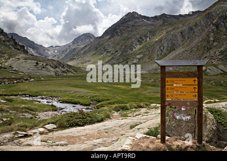 Linie 12 13G und 13 nach Lac Loie Gran Paradiso Nationalpark Italien Stockfoto