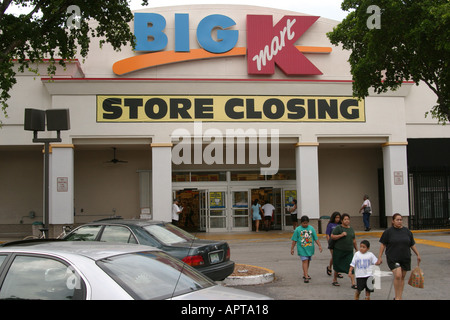 Miami Florida, Coconut Grove, Kmart, Big K, Ladenschluss, Banner, Markt, Währung, Geld, Ankündigung, Werbung, Shopping Shopper Shopper Shop Shops Market Stockfoto