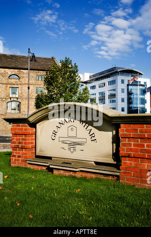 Eingang zum Getreidespeicher Wharf in Leeds, West Yorkshire England Stockfoto