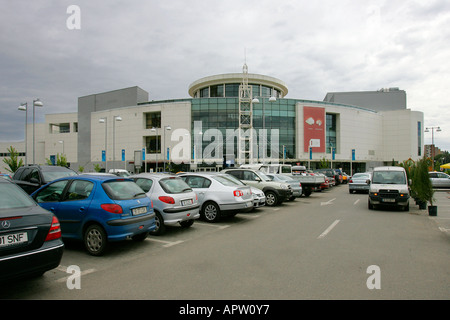 Shopping-Mall Bukarest Bukarest Innenstadt Rumänien Bucurest Bucuresti Hauptstadt touristische Reisen reisen Sightseeing Anblick Stockfoto