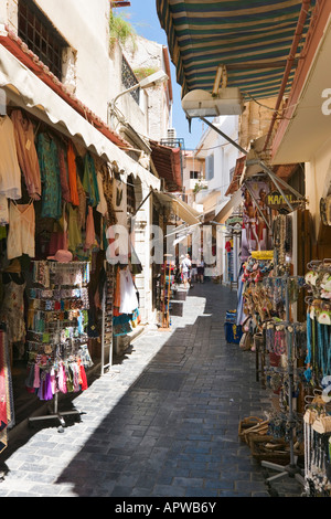 Geschäfte in der Altstadt, Rethymnon, Nordküste, Kreta, Griechenland Stockfoto