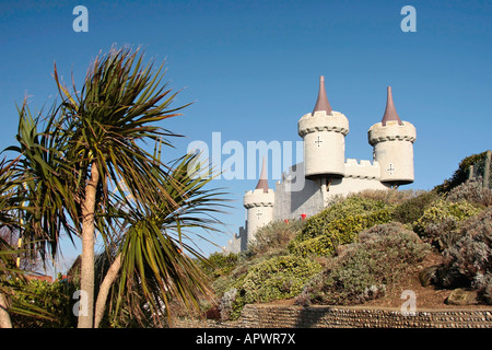 Außenansicht der Burg Slide Harbour Park, Littlehampton, West Sussex Stockfoto