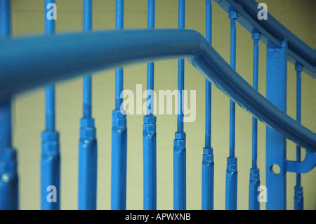 Blauen Geländer auf Treppe Stockfoto