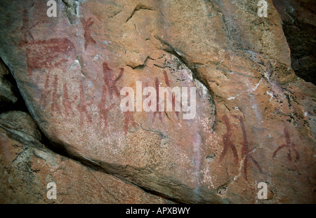 Rock, Malerei zeigt ein Tanzabend auf dem weiblichen Hügel Tsodilo Hills Stockfoto