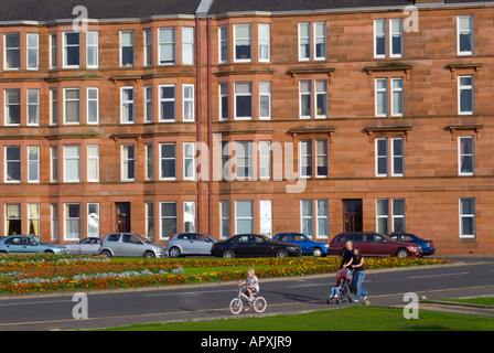 Sandringham Wohnanlage direkt am Meer in Largs Ayrshire, Schottland Stockfoto