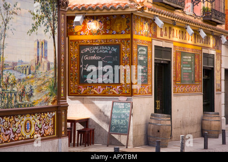 Madrid, Spanien. Traditionelle Taverne in den Huertas Bezirk. Stockfoto