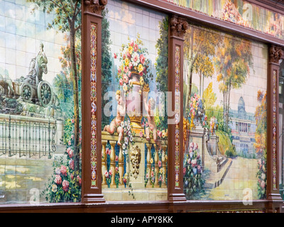 Madrid, Spanien. Handarbeit an der traditionellen Taverne in den Huertas Bezirk. Stockfoto