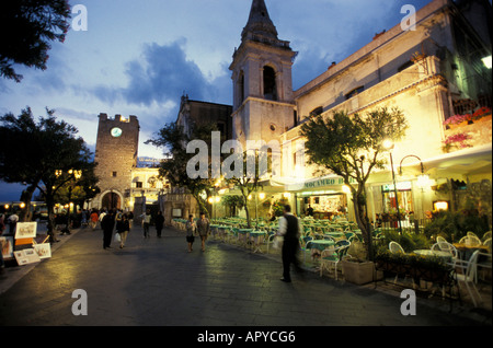 Taormina bei Nacht, Sizilien, Italien Stockfoto