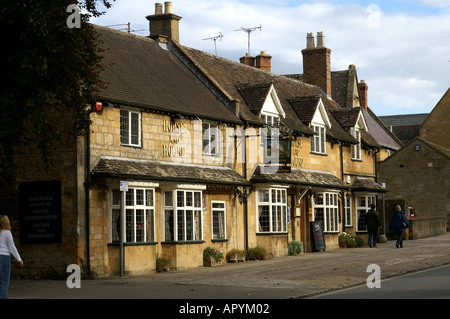 Das Pferd und Hund Broadway Haupt Straße Cotswolds Worcestershire England Stockfoto