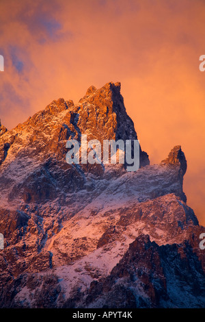 Grand Teton bei Sonnenaufgang nach einem Schneesturm Grand-Teton-Nationalpark, Wyoming Stockfoto