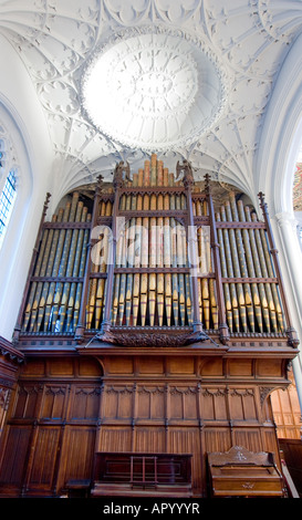 Orgel in der Kirche Saint Mary Aldermary in London England 12 5 2007 Stockfoto