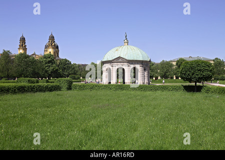 Theatiner Kirche Tempel der Diana Hofgarten Gericht Garten München, Oberbayern, Deutschland Stockfoto