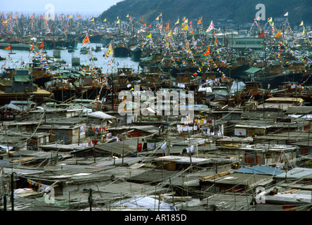 Überfüllten Typhoon Shelter während Chinese New Year Hong Kong Stockfoto