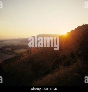 Sonnenaufgang über der Sussex Downs in England. Ein Großteil der South Downs benannt wurden Gebiete von natürlicher Schönheit. Stockfoto