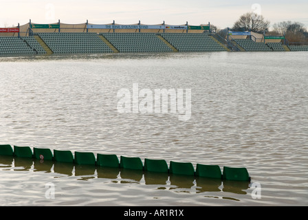 Worcestershire County Cricket Club unter Wasser nach Überschwemmungen vom Fluss Severn Stockfoto