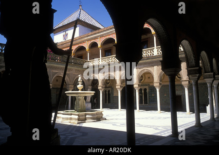 Haupthof des Casa de Pilatos, Sevilla, Spanien. Stockfoto