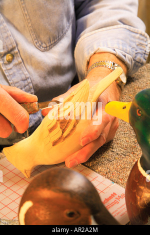 Carving-Köder in Artist Studio, Lexington, Shenandoah Valley of Virginia, USA Stockfoto