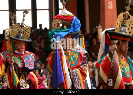 Bhutan Paro Festival Tsechu Tanz der schwarzen Hüte Shanag Tänzer