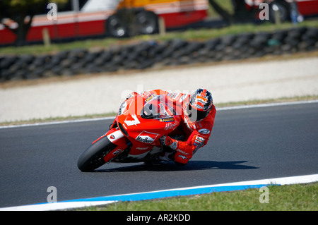 Carlos Checa Spanien Marlboro Ducati Polini Australian Grand Prix Phillip Island Moto GP 2005 Motorcyle Rennen Australien Stockfoto