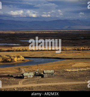 Landwirtschaft Haus in das weite Tal des Flusses Bargusin Cloe, Buriatien, Sibirien, Baikalsee, Russland, Bargusin Stockfoto