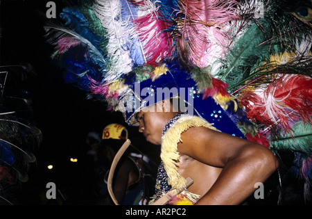 Junge Tänzer am Karneval in Recife, Pernambuco, Nordost-Brasilien. Stockfoto