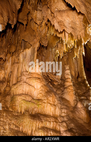 Sinterbildung im Drapierung Room, Mammoth Cave National Park, Kentucky USA Stockfoto