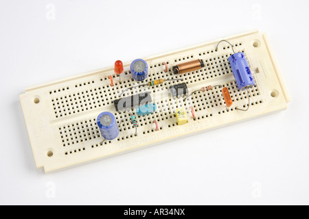 experimentelle elektronische Leiterplatte Prototyp / Steckbrett Stockfoto