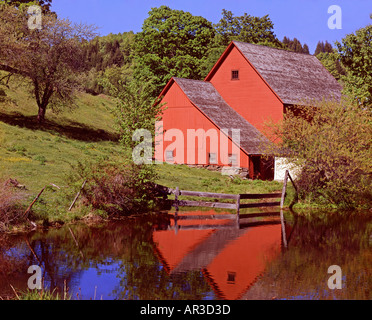 Bauernhof in der Nähe von Dorf von Barre Vermont USA während der Falljahreszeit Laub Stockfoto